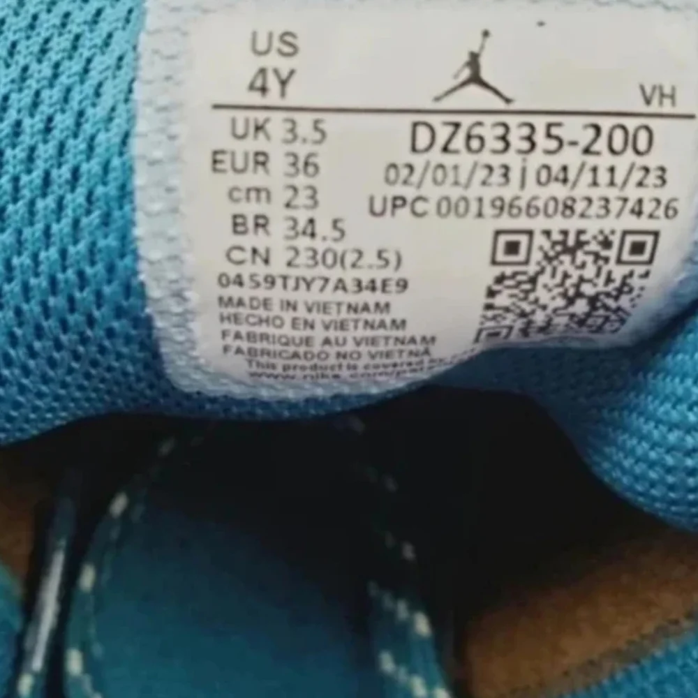 Air Jordan Mid SE Kids Sneakers Brown and Tan